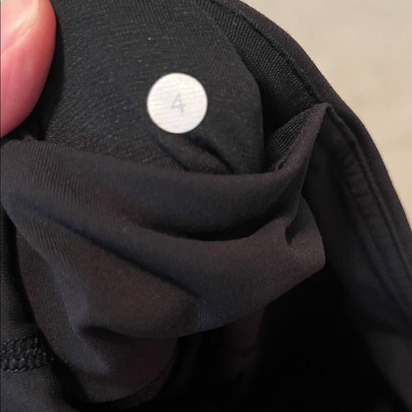 Lululemon basic black legging - Picture 4 of 4